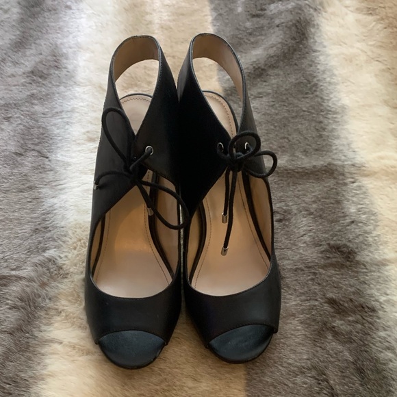 Front Tie Heels - Picture 6 of 9